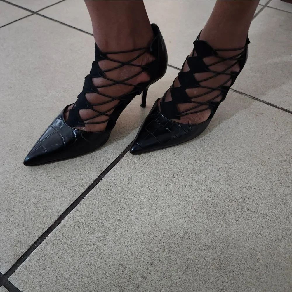 ZARA STRAPPY LEATHER POINTED TOE KITTEN HEEL SANDAL